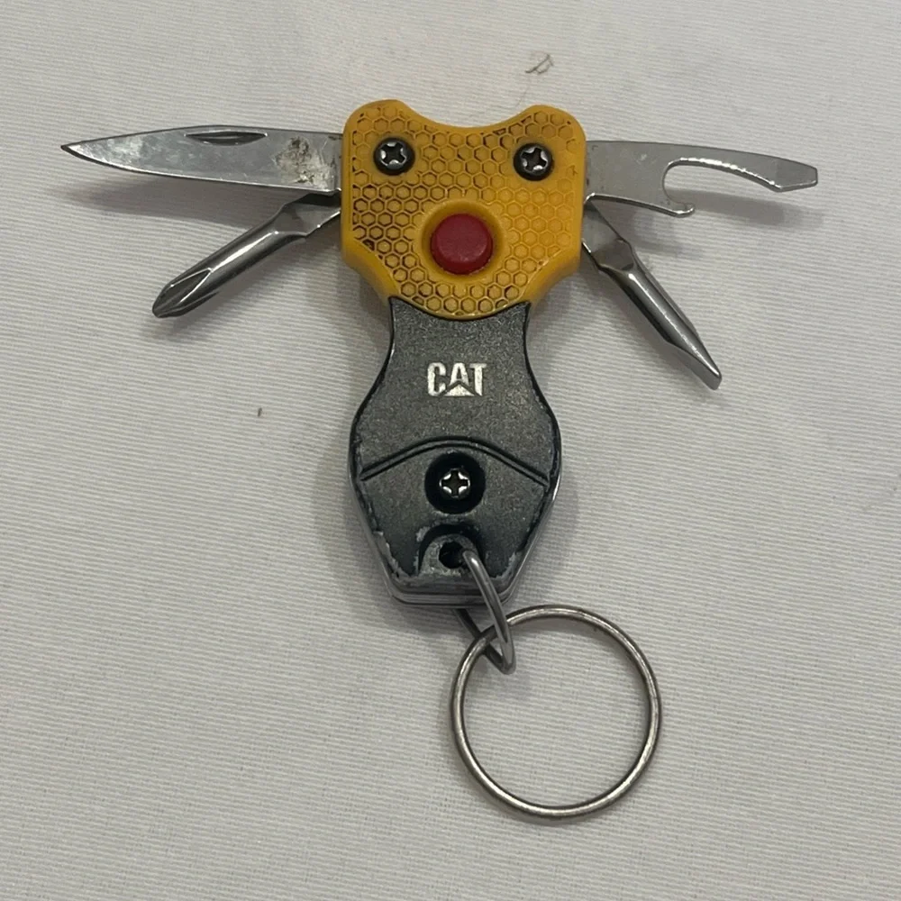 CAT COMPANY Mini Multi Tool Flashlight Keychain - Picture 3 of 6